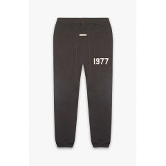 SS22 | 1977 Broek